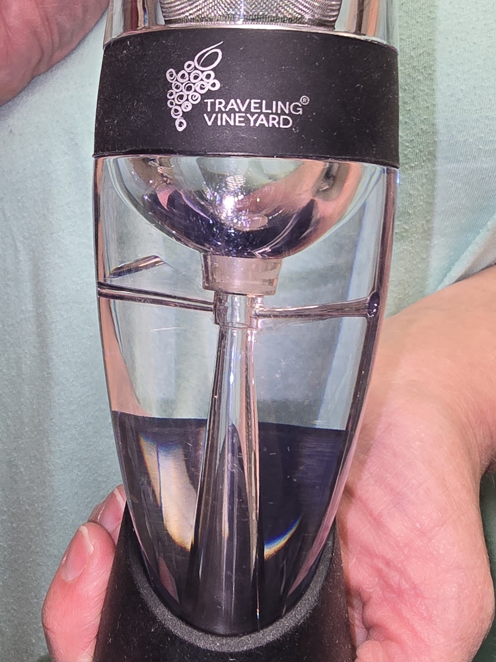 Traveling Vineyard Wine Aerator - Black & Clear